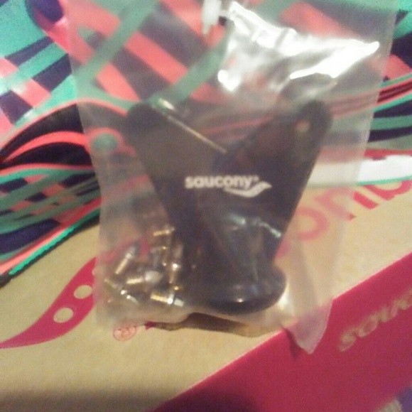 Saucony running shoes - Picture 2 of 6